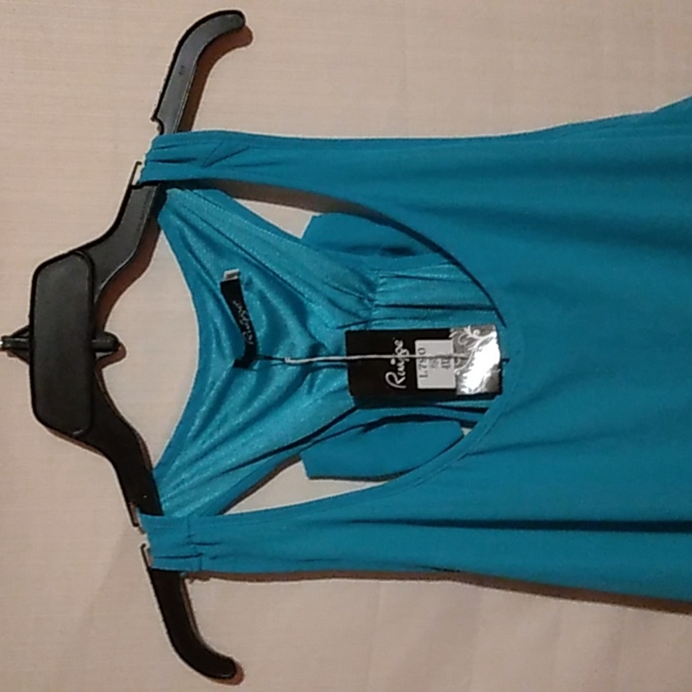 Women's top - Picture 2 of 11